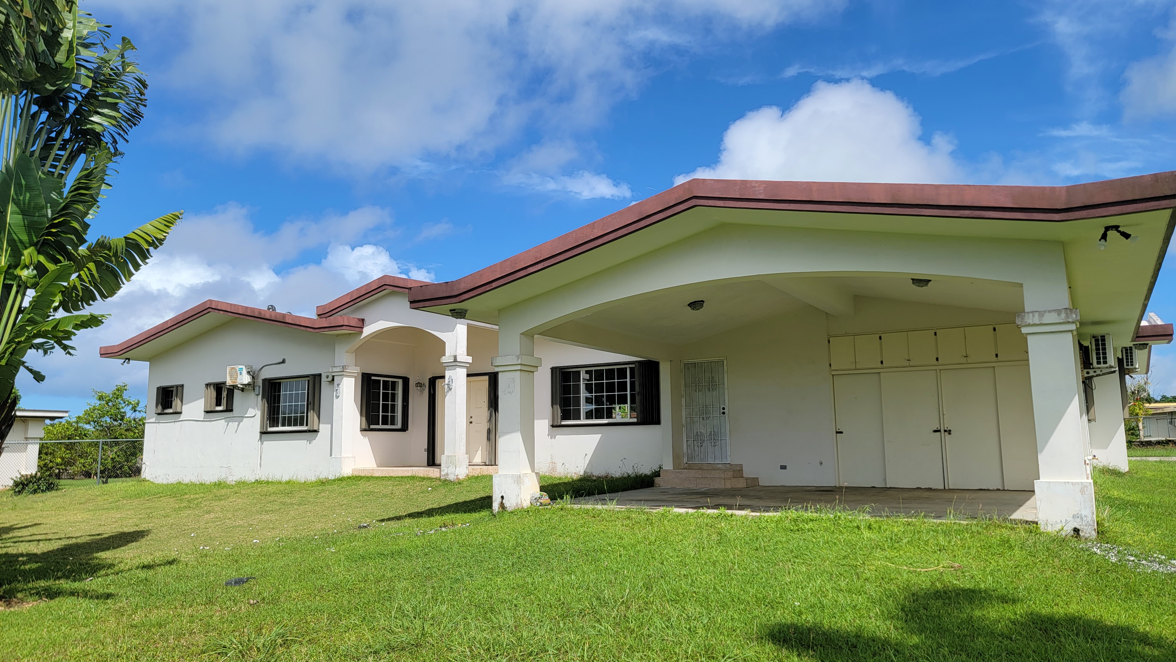 Fully Fenced 4 bedroom 