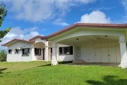 Fully Fenced 4 bedroom 